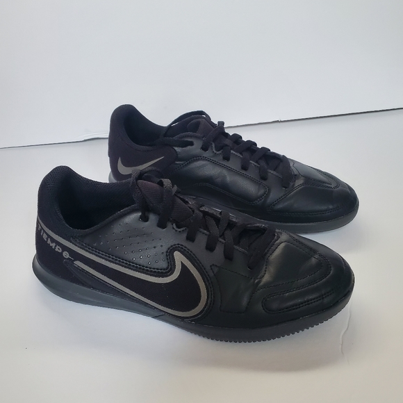 ๐ Nike Tiempo Youth 5.5 Futsal Indoor Soccer Court Shoes Good Pre owned - Picture 2 of 7